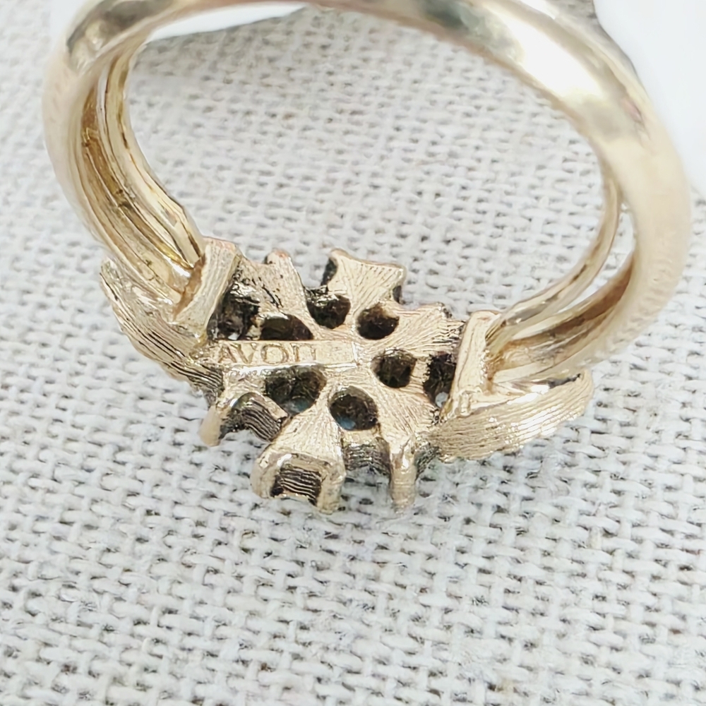 VINTAGE Avon Faux Pearl Turquoise Gold Tone Ring - Picture 4 of 5